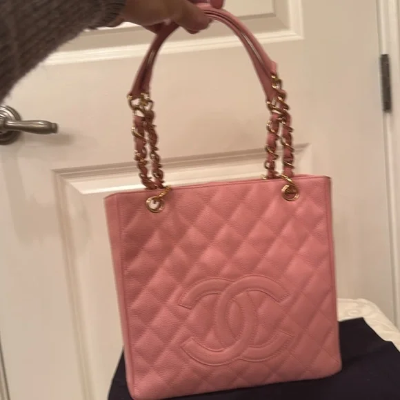 Chanel CC pink quilted Caviar petite shopping Tote GHW - Picture 2 of 6